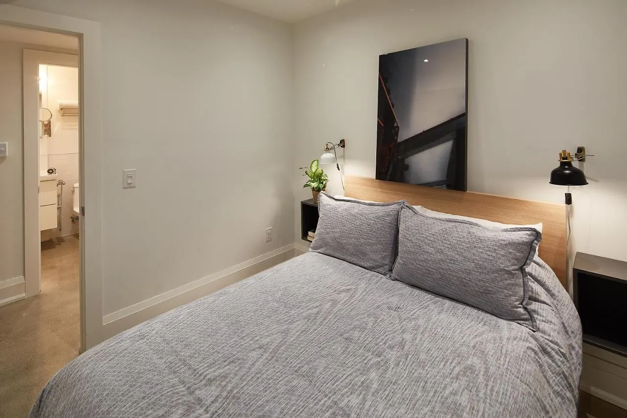 Gorgeous Gardens Highparkhomesca Toronto Apartment